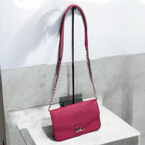 CHANEL Hot Pink/Gradient Straps Caviar Thread Around Flap Bag - Picture 3 of 14